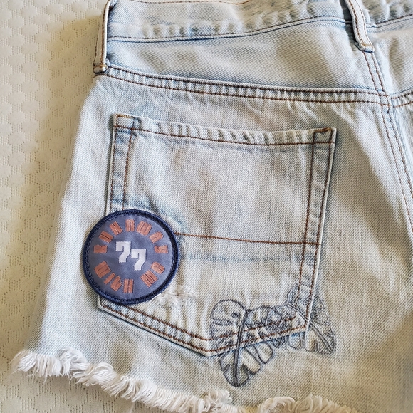 America Eagle Jean‎ Shorts Women 6 Hi Rise Festival Frayed Hem Raw Distress Palm - Picture 9 of 16